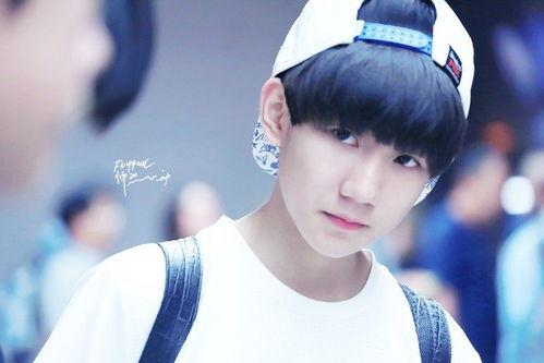 王源吃瓜完整版视频,揭秘完整版视频背后的真相与笑料