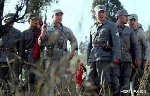 八路战士吃瓜视频,展现军营生活欢乐时光