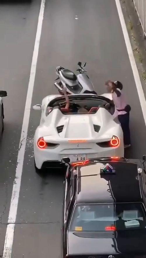 吃瓜不开车视频,揭秘网络短视频的趣味与警示