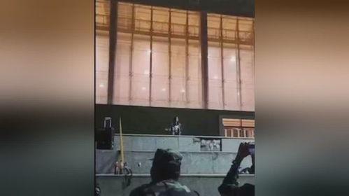 潍坊科技跳舞视频吃瓜,吃瓜群众围观舞蹈盛宴