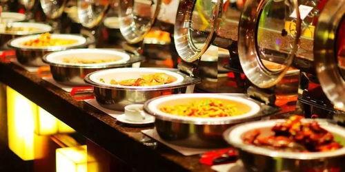 吃小瓜自助餐直播间视频,吃小瓜自助餐，美食盛宴尽收眼底