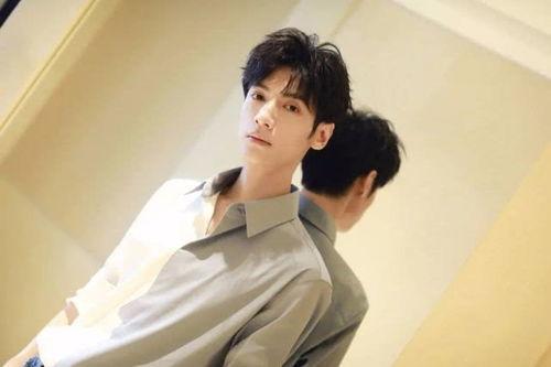 罗云熙吃瓜的视频,揭秘娱乐圈幕后故事