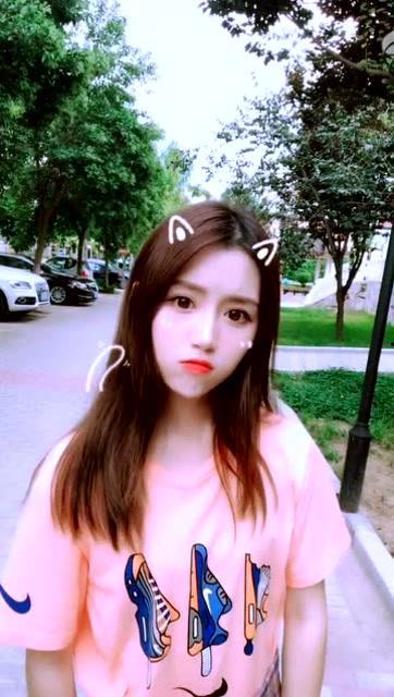 女孩吃瓜搞笑段子视频,女孩吃瓜搞笑段子视频集锦