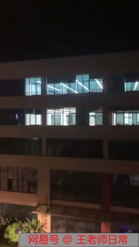 川媒学院吃瓜视频,揭秘校园生活趣味瞬间